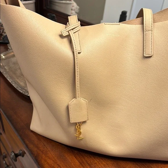 Yves Saint Laurent Shopping Tote in beige leather - Picture 5 of 14